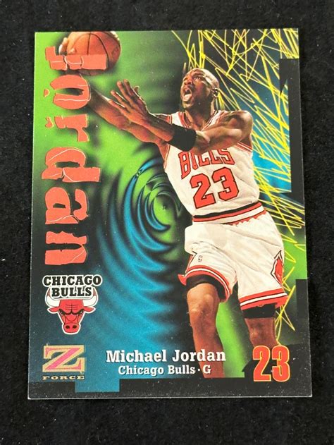 Lot 1997 98 SkyBox Z Force Michael Jordan