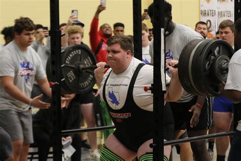 Senior Breaks Regional Powerlifting Record Eagle Eye News