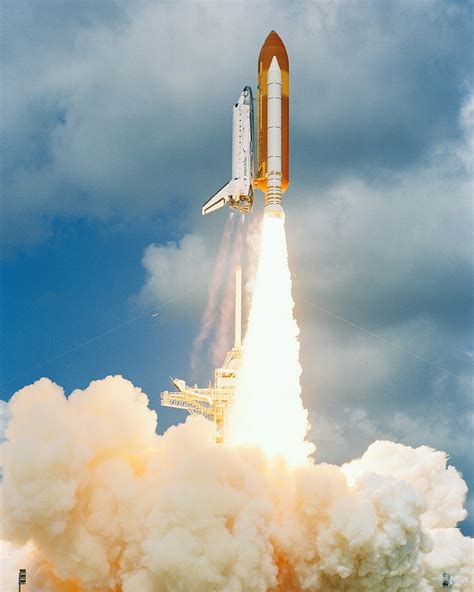 Sts 114 Launch