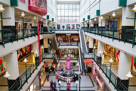 10 Best Places to Go Shopping in Montreal - Where to Shop in Montreal ... 