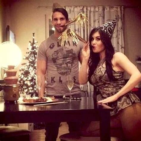 Seth Rollins Got Engaged To His Girlfriend Leighla Schultz Wwe Couples Seth Rollins