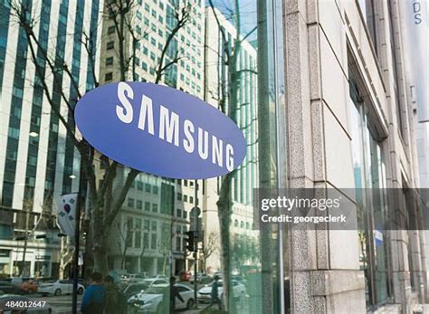 5,303 Samsung Electronics Seoul Stock Photos, High-Res Pictures, and ...