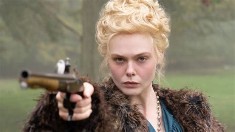 Elle Fanning In Talks To Lead Predator Universe Movie Badlands Comic