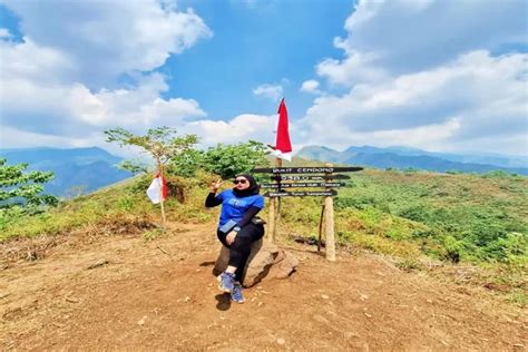 Baru Buka Dan Viral Spot Baru Wisata Hiking Bukit Cendono Di Mojokerto