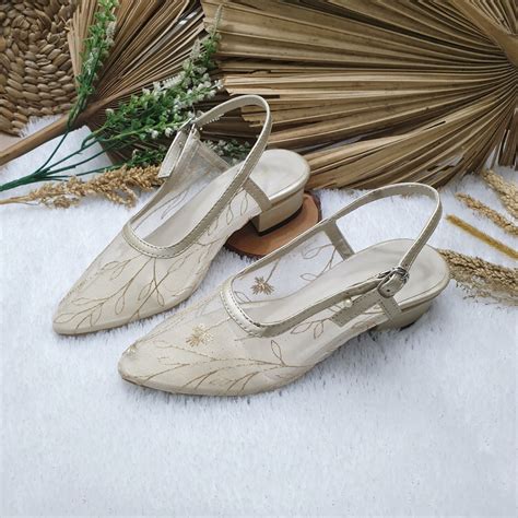 Jual Sepatu Wedding Wanita Kiyarisa Gold 3 Cm Tahu Shopee Indonesia