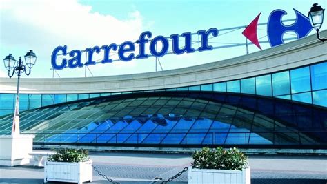 Cohue chez Carrefour avec le transat idéal pour bien profiter du soleil