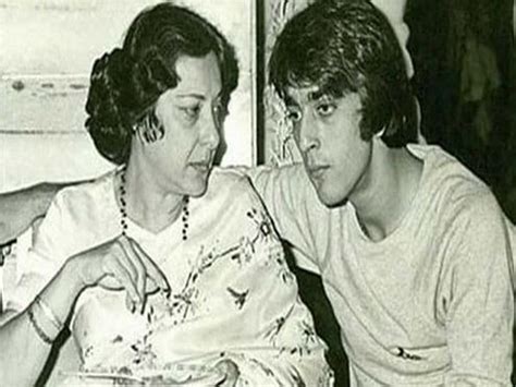 'Wish you were here': Sanjay Dutt remembers mother Nargis Dutt on 39th death anniversary ...