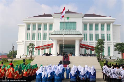 Pimpin Upacara Peringatan Hari Pendidikan Nasional Pj Bupati Pasuruan