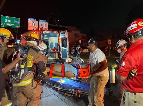 Hombre impacta su auto contra columna del Metro tras recibir cerrón