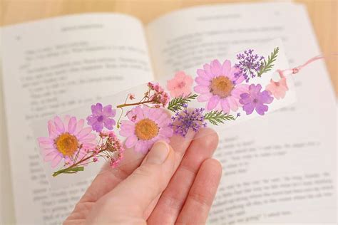 30+ DIY Bookmark Ideas - Happiness is Homemade