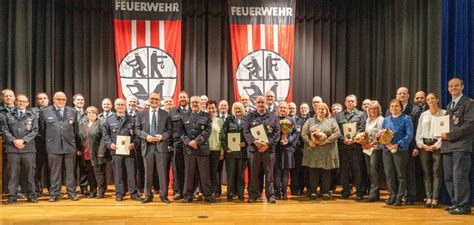 19 Ehrungen für 725 Jahre Feuerwehrdienst im Kreis Germersheim Pfalz