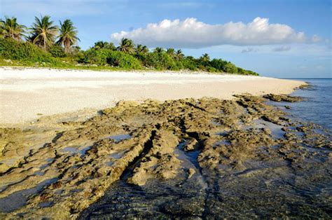 Byahero ALMASOR Sombrero Island In San Pascual Masbate