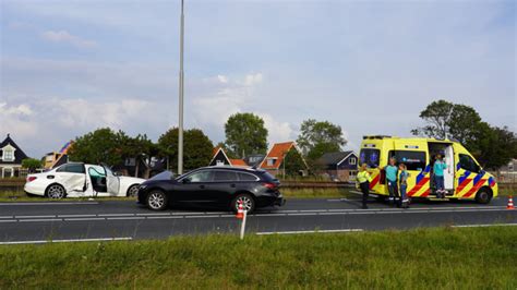 Twee Gewonden Bij Botsing Tussen Drie Autos Op N