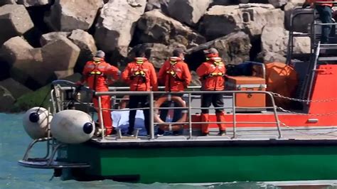 Le Naufrage D Un Bateau De Migrants Cause La Mort De Six Personnes Dans