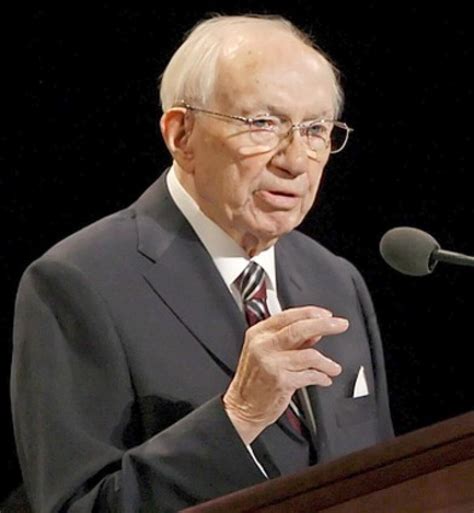 Gordon B Hinckley 97 Led Mormons Rapid Growth Los Angeles Times