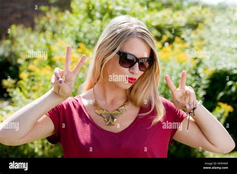 Fille Ans Bikini Ou Ans Banque De Photographies Et Dimages Haute R Solution Alamy