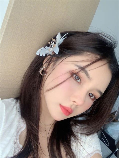 L I Th M M T Hot Girl Trung Qu C Ng Ng A V Nhan S C Th T Tr N S Ng Livestream Kh C Xa Nh