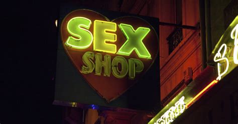 Sex Shop à coté d une école le gérant condamné par la justice magicmaman