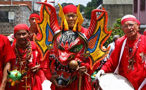 Diablos Danzantes De Yare Conmemoran El Corpus Christi Yvke Mundial