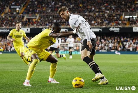 Eric Bailly Vuelve A Entrenar Con El Grupo Biwenger Y Comunio