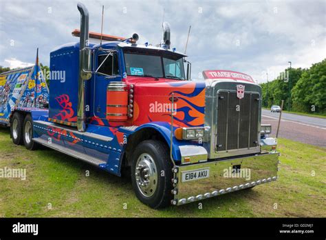 Peterbilt 379 Hi Res Stock Photography And Images Alamy