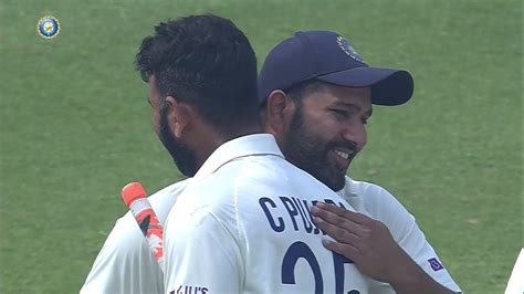 Mufaddal Vohra On Twitter A Hug From The Captain To Cheteshwar Pujara