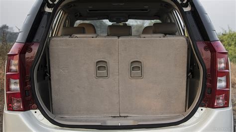 Boot Space Image Mahindra Xuv500 Photo Carwale