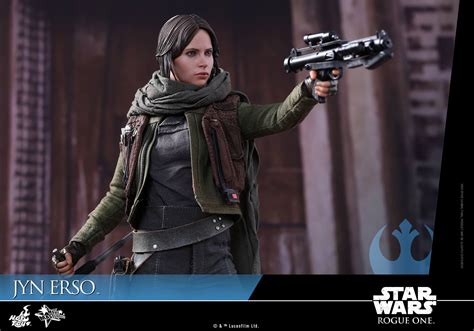 Rogue One A Star Wars Story Jyn Erso Figure By Hot Toys The Toyark