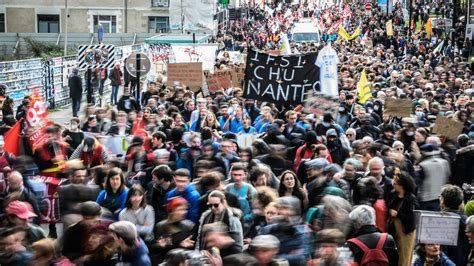 Erste Hürde geschafft Frankreich Senat für umstrittene