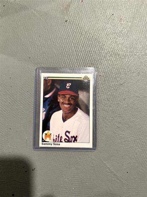 Sammy Sosa Rookie Card 17 RC Baseball Card Error Card Wrong DOB 1990