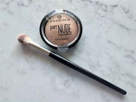 Essence Pure Nude Highlighter Review The Book And Beauty Blog