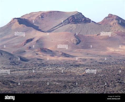 Extinct volcano, Timanfaya National Park Stock Photo - Alamy