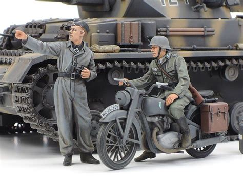 Tamiya 25209 1 35 Scale Model Kit WWII German Tank Panzer IV Ausf G W