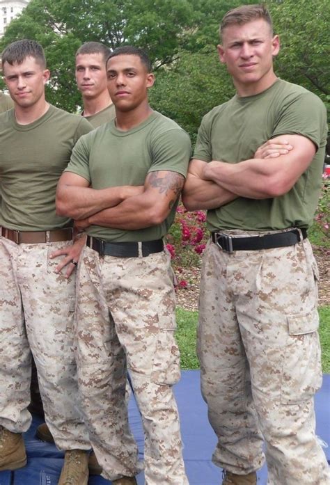 Hot Army Men Military Men Men S Uniforms Camo Men Beefy Men Men In Uniform American