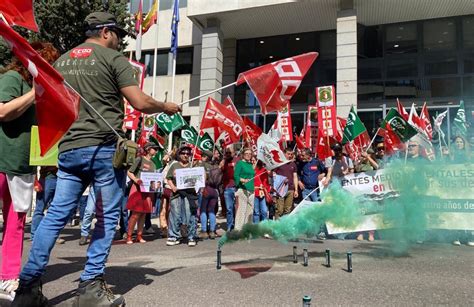 Agentes Medioambientales Se Concentran Pedir Fin Precariedad ENCLM