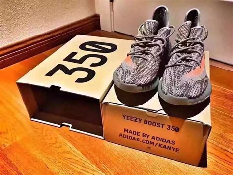 Adidas Yeezy Boost 350 V2 Box Sneaker Bar Detroit