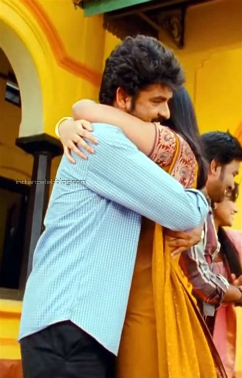 Anjali Kalakalappu Tamil 21 Hot Saree Hd Caps Indiancelebblog