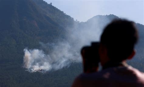 Hutan Gunung Panderman Terbakar Semua Pendaki Dievakuasi