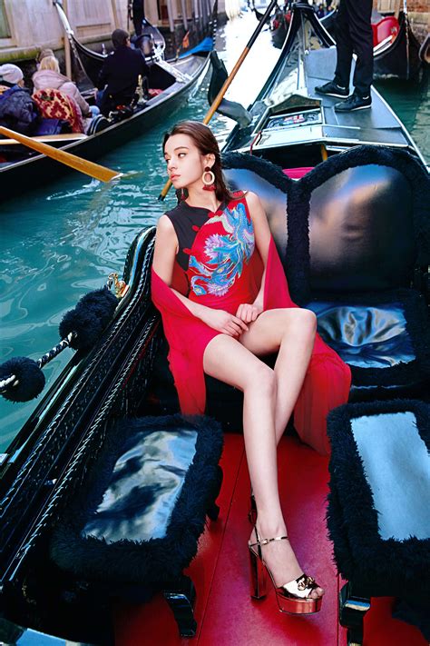 V Neck One Piece Swimsuits Sexy Tummy Control Swimwear Mature Women Sexy Bathing Suit Retro