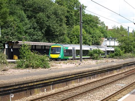 London Midland Class Turbostar Cruises Through Flickr