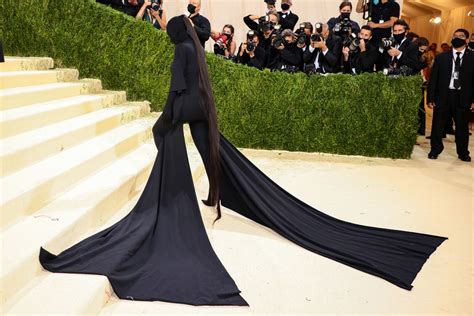 Met Gala 2021 Kim Kardashian In Balenciaga Couture Tom Lorenzo