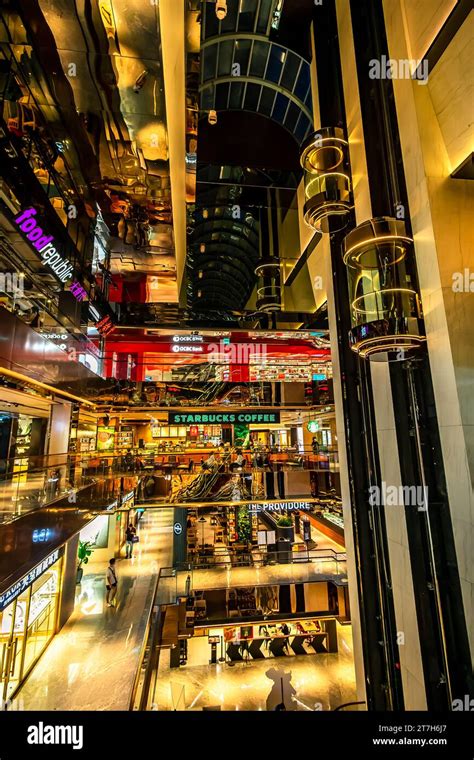 Interior of Wisma Atria, Orchard Road, Singapore Stock Photo - Alamy