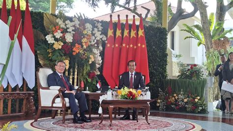 Jokowi Terima Kunjungan Perdana Menteri China Li Qiang Di Istana