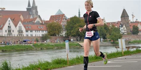 Energieverbrauch beim Laufen in Abhängigkeit von Laufintensität und Peak-Sauerstoffaufnahme ...