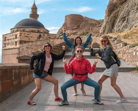 Dereceye Meydan Okudular Ukraynal Kad N Da C Lardan A R Da Nda Bikini Ve Mayolu Pozlar