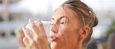 Descubre Cuánta Agua Hay Que Beber Al Día Para Estar Sano Mindvalley Blog