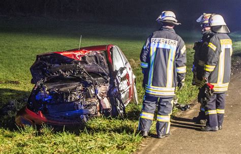 Schwerer Unfall Unfall Fordert Zwei Verletzte