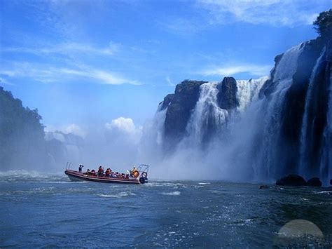 boat-ride-iguazu-foz-de-iguacu-1