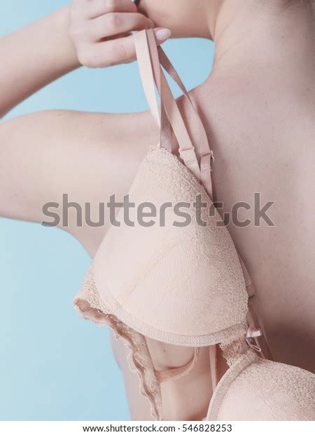 Bosom Concept Slim Attractive Naked Woman 스톡 사진 546828253 Shutterstock