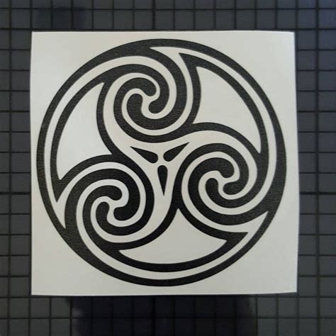 Triskelion Celtic Knot 18 Colors & Multiple Sizes - Etsy